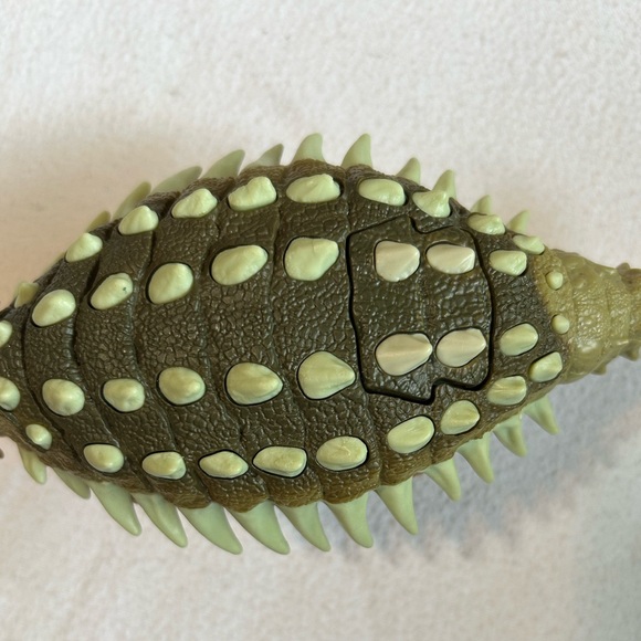 3 Active Dinosaurs - Jurassic World Ankylosaurus, Robo Alive Pterodactyl & T-Rex - Picture 6 of 10